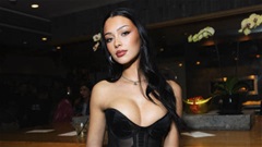 Bạn gái nóng bỏng kém 30 tuổi của 'Người Nhện'